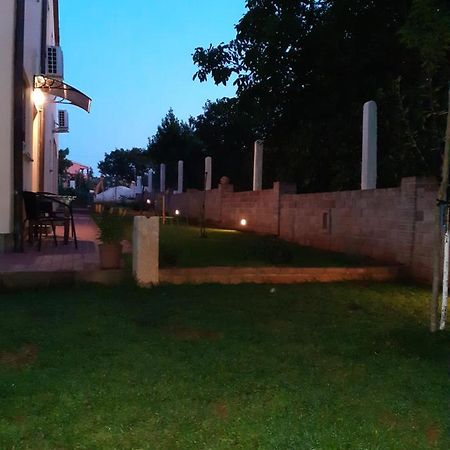 Studio Apartman San 3 Лижнян Екстер'єр фото