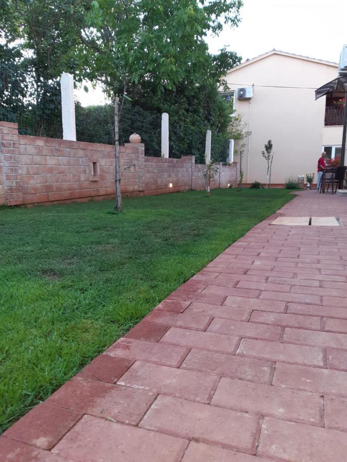 Studio Apartman San 3 Лижнян Екстер'єр фото